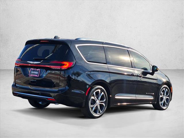 New 2026 Chrysler Pacifica Pinnacle image 9