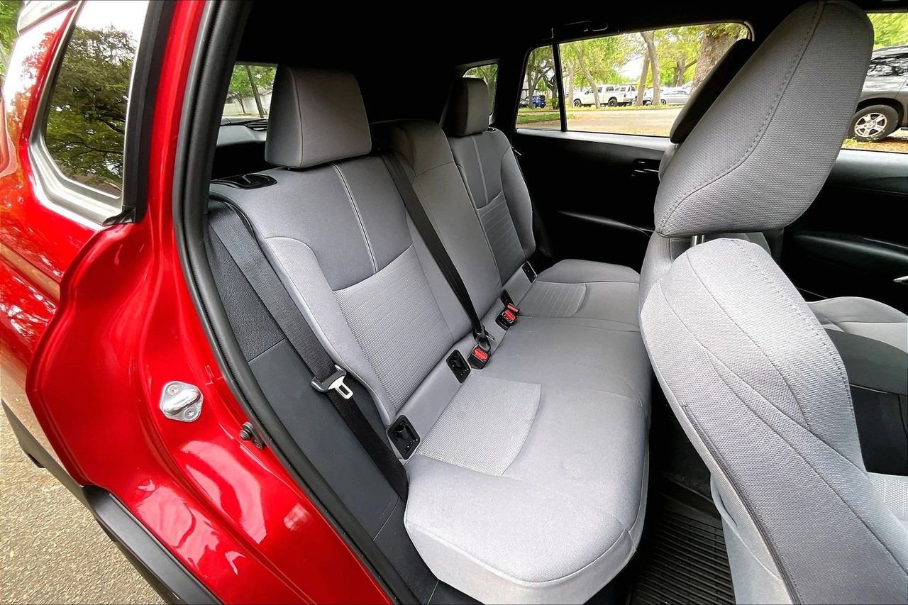 Used 2025 Toyota Corolla Cross AWD Hybrid image 22