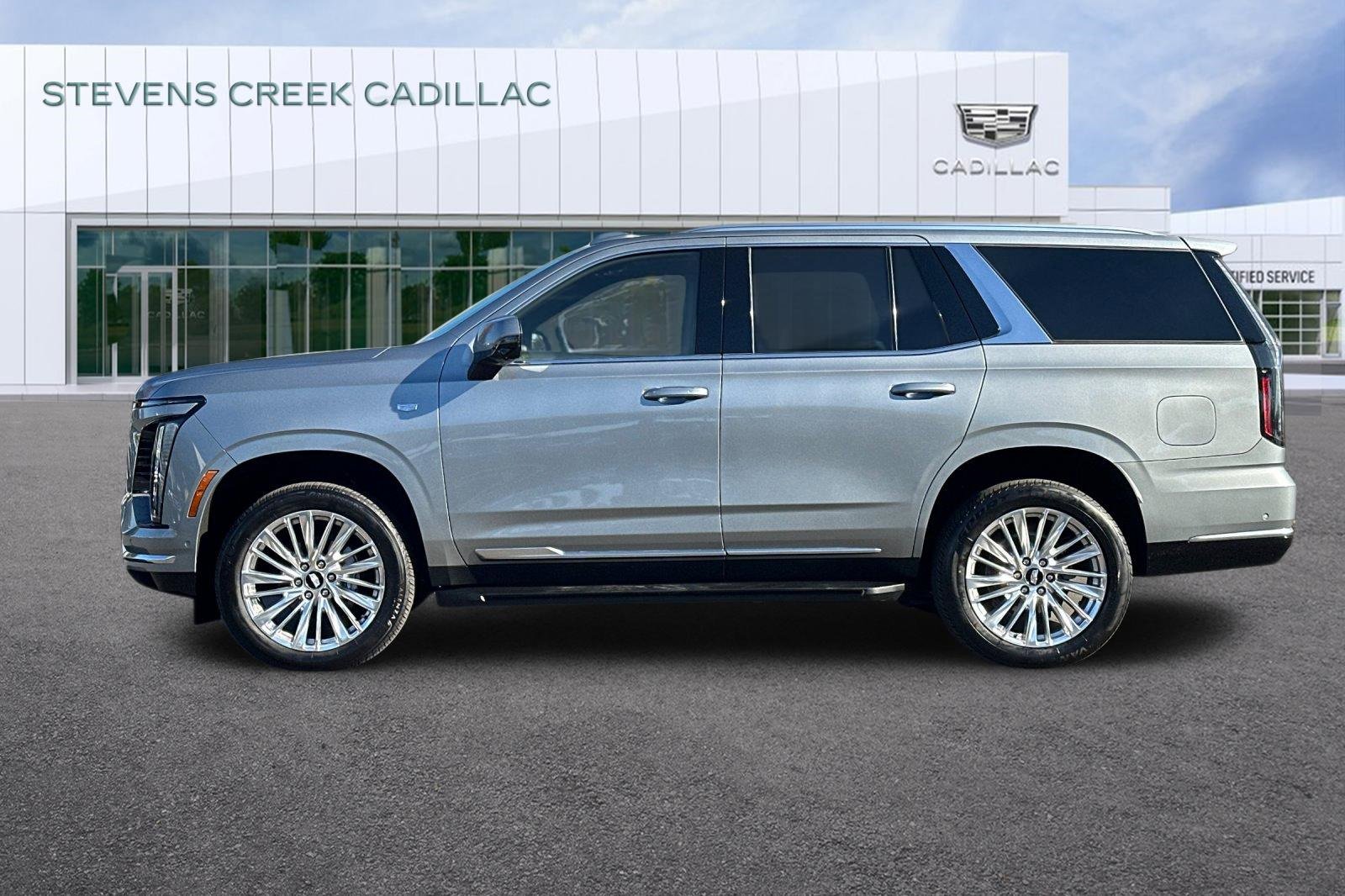 Used 2025 Cadillac Escalade Premium Luxury image 6