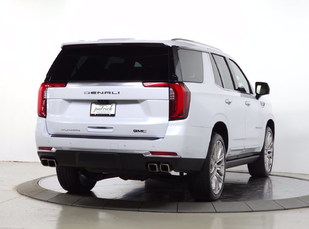 Used 2026 GMC Yukon Denali w/ Denali Reserve Package AWD/4WD image 8