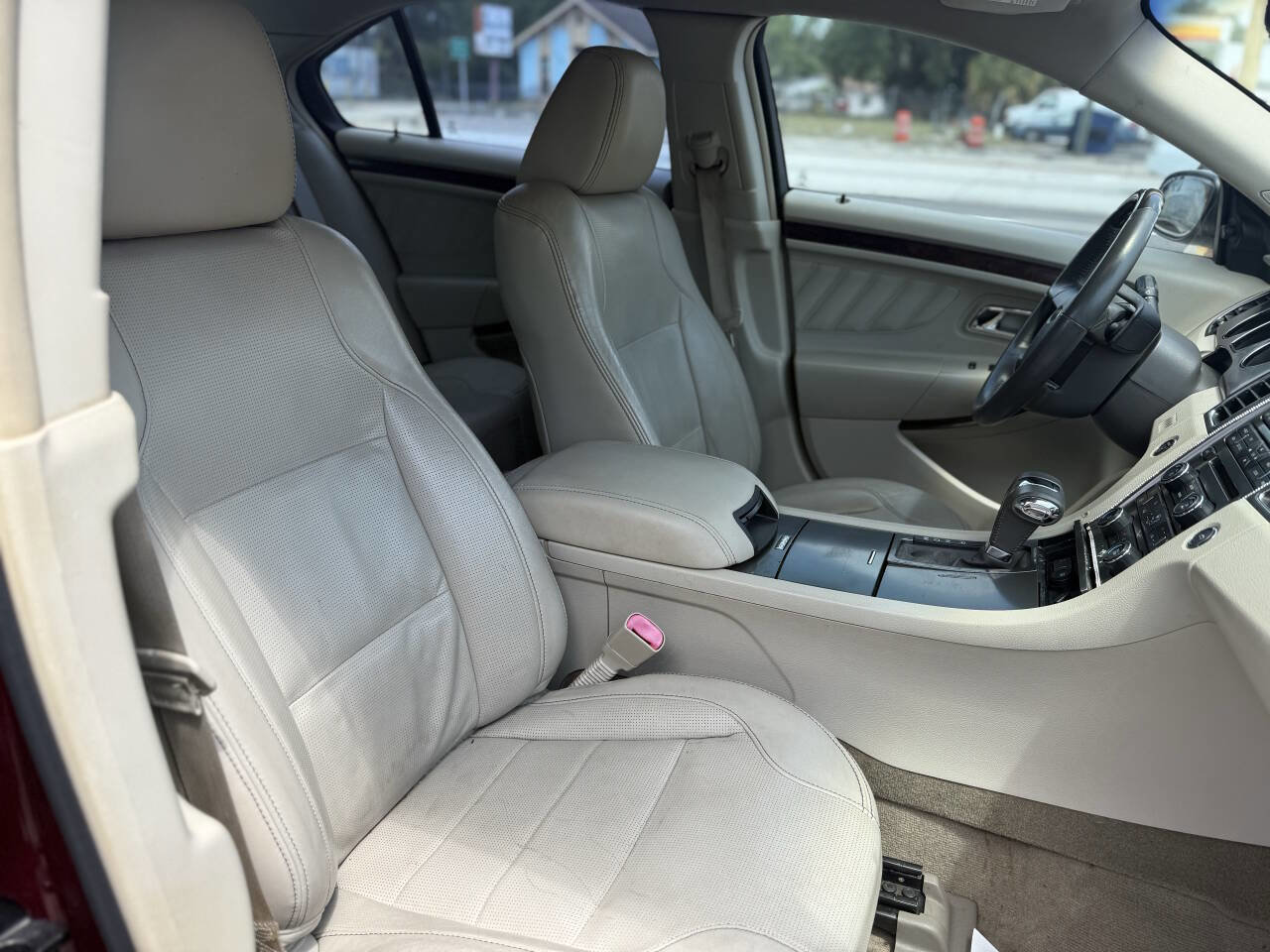 Used 2011 Ford Taurus Limited w/ 303A Rapid Spec Order Code FWD image 24