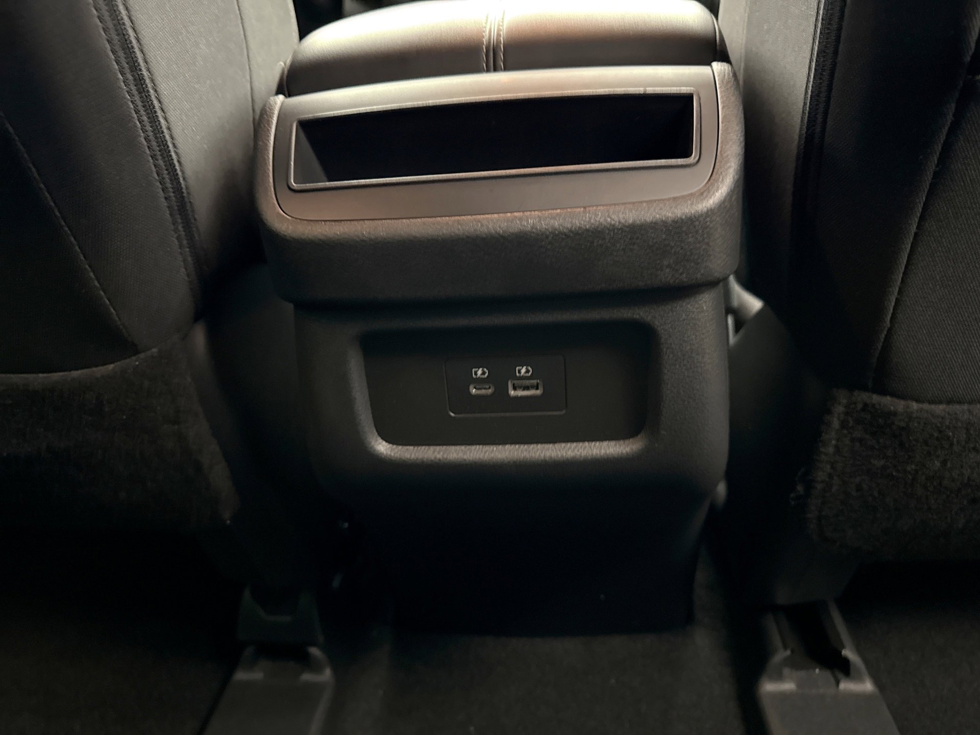 Used 2024 Nissan Pathfinder S image 18