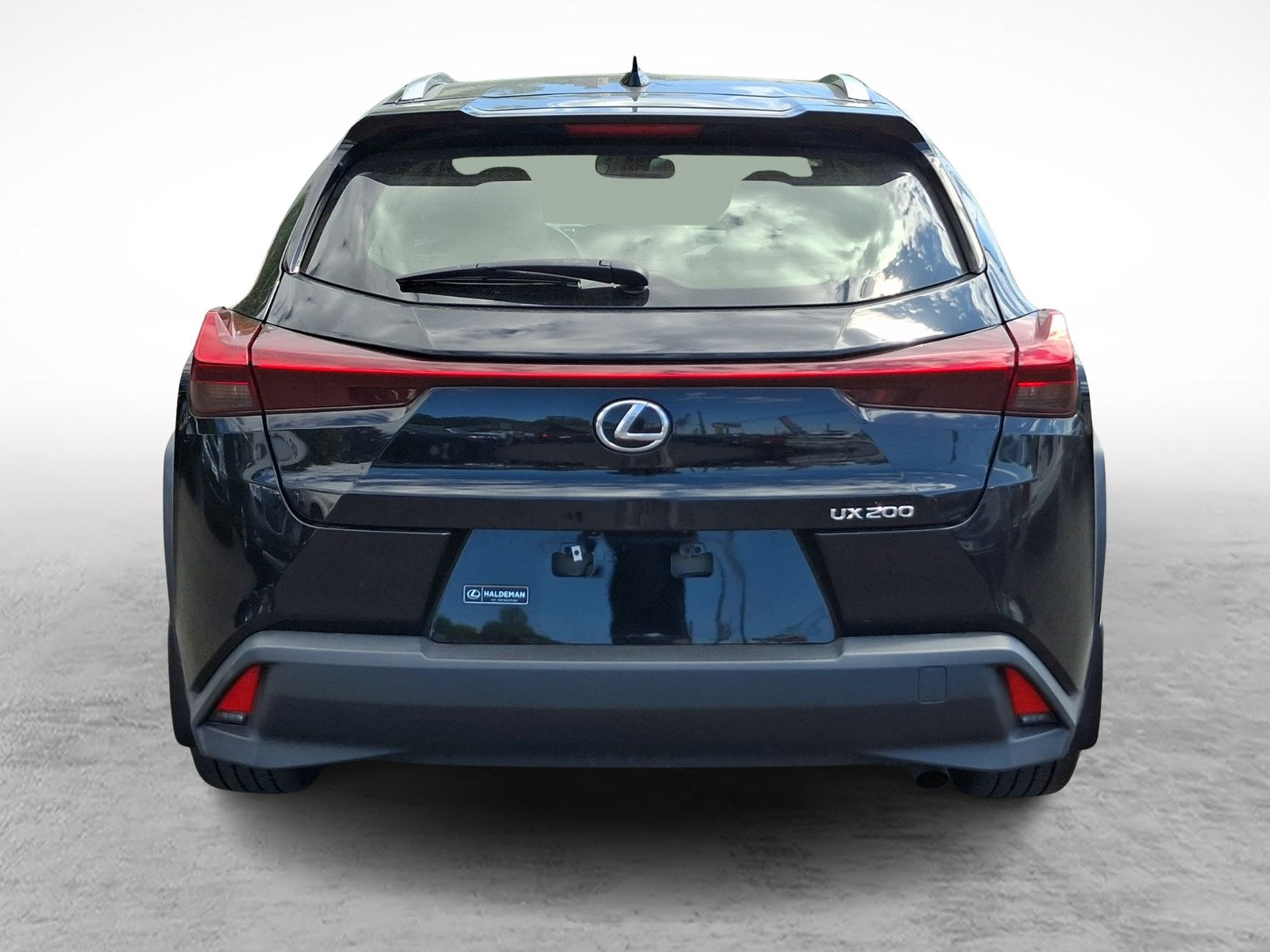 Used 2022 Lexus UX 200 w/ Accessory Package (Z1) FWD image 5