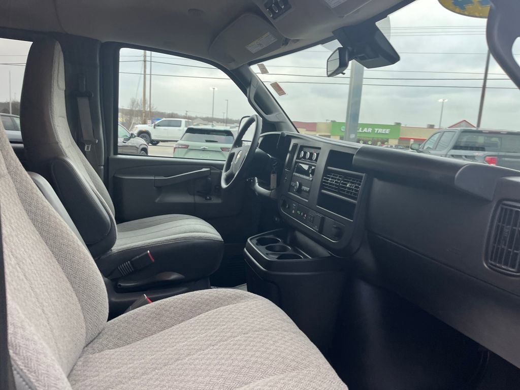 Used 2024 Chevrolet Express 2500 LT w/ LT Preferred Equipment Group image 23