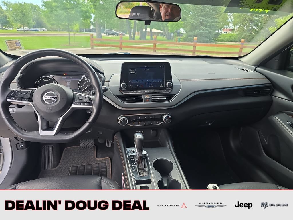 Used 2021 Nissan Altima 2.5 SR AWD/4WD image 12