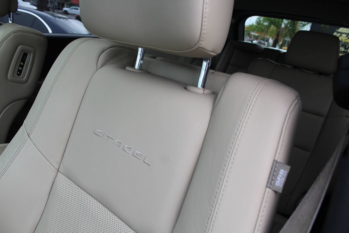 Used 2017 Dodge Durango Citadel w/ Premium Entertainment Group AWD/4WD image 18
