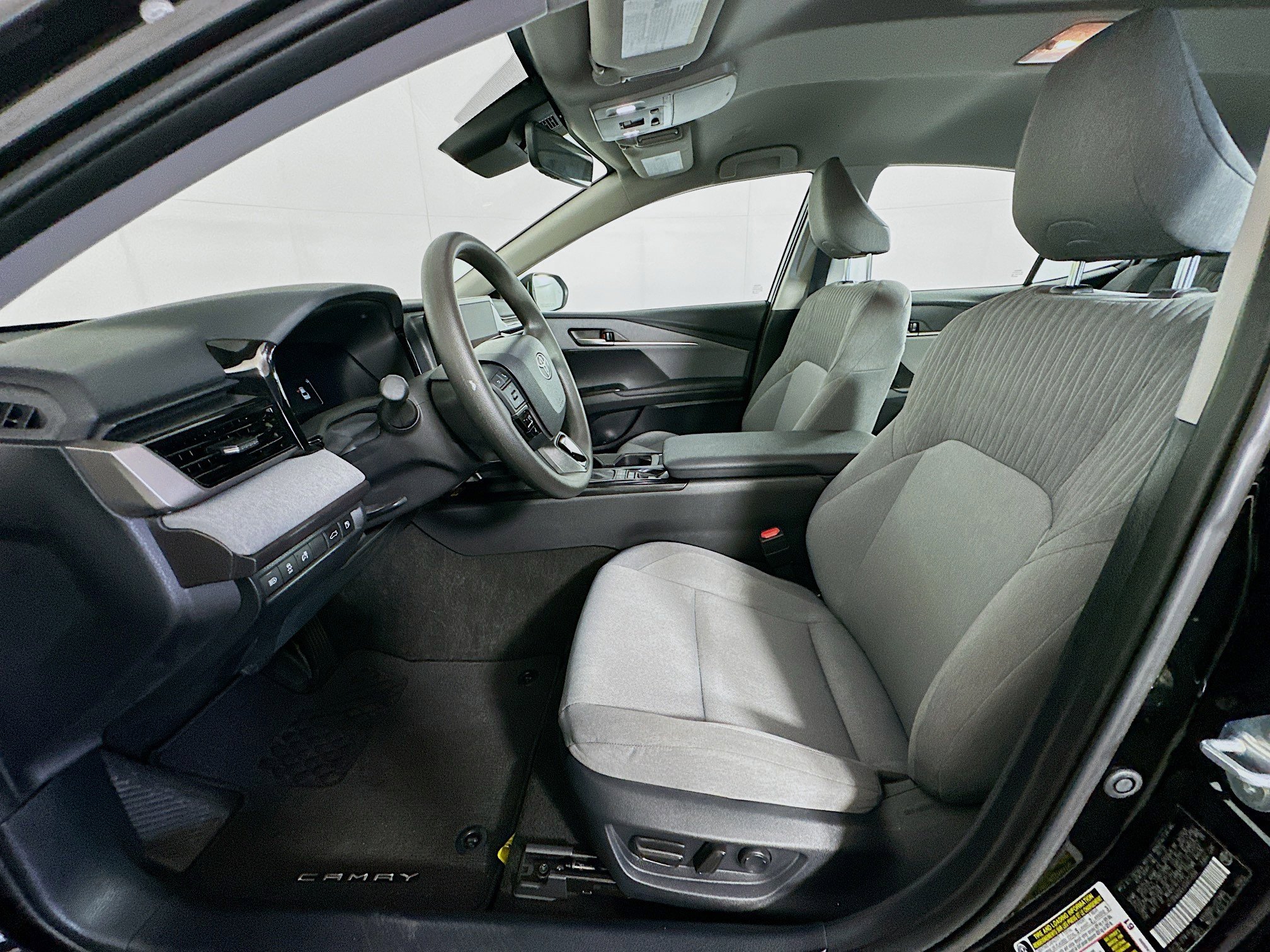 Used 2025 Toyota Camry LE image 13