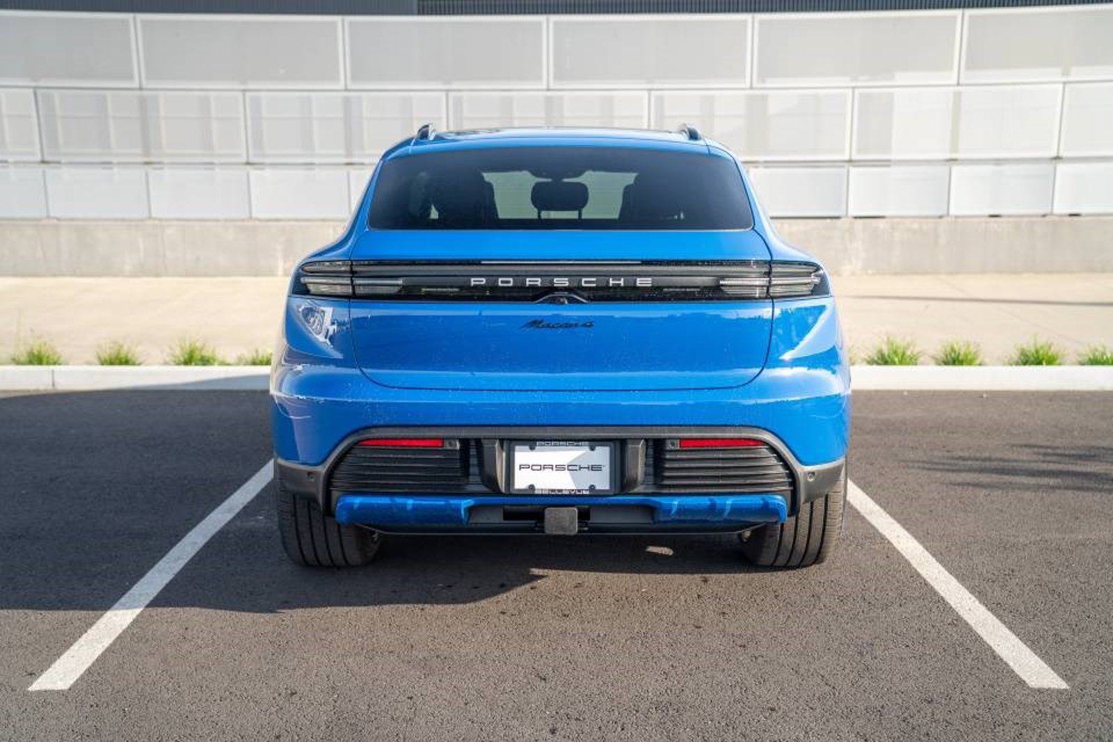 New 2026 Porsche Macan 4 Electric AWD/4WD image 7
