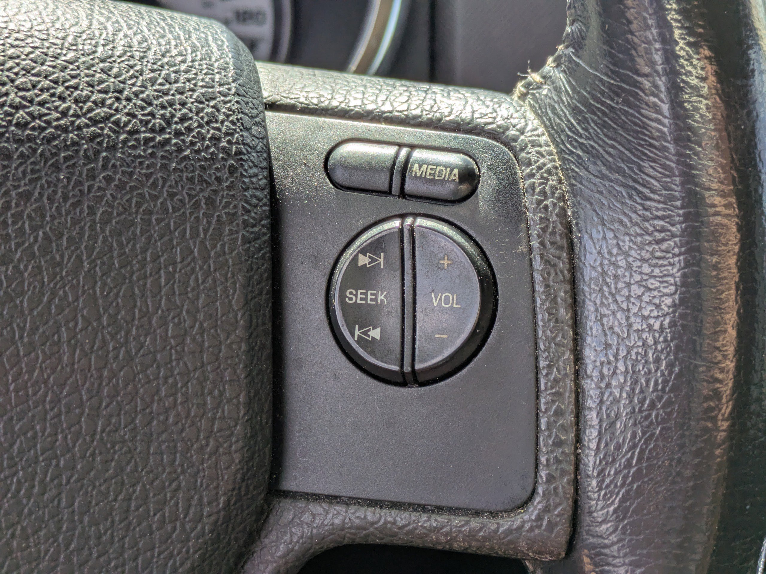 Used 2010 Ford Explorer Sport Trac XLT image 23