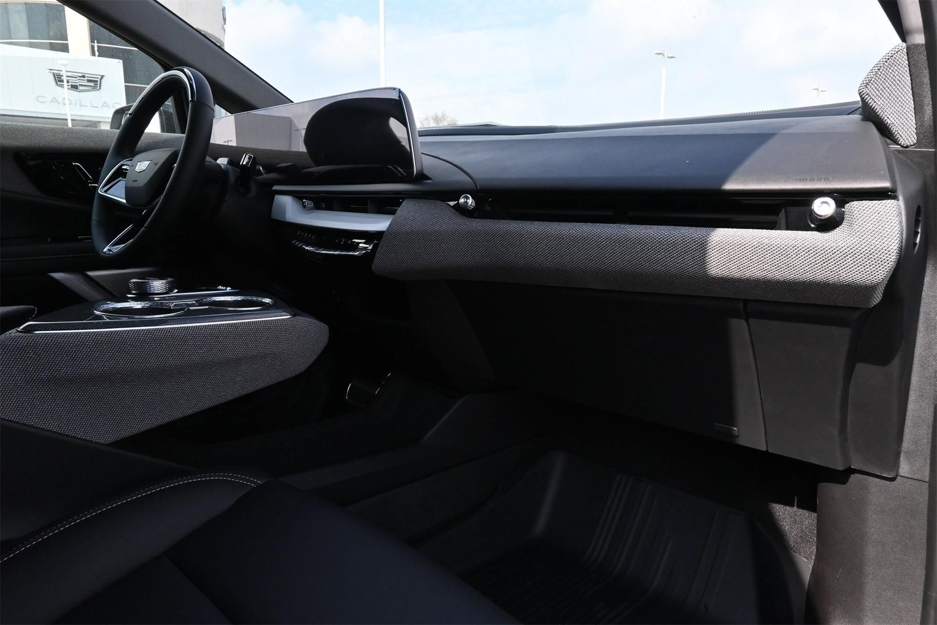 New 2026 Cadillac Optiq Sport 1 w/ LPO, Floor Liner Package image 25