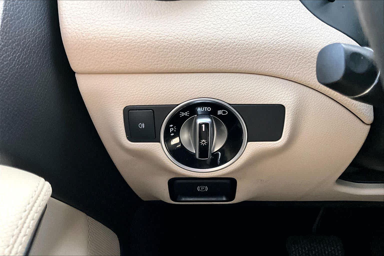 Used 2018 Mercedes-Benz CLA 250 image 31