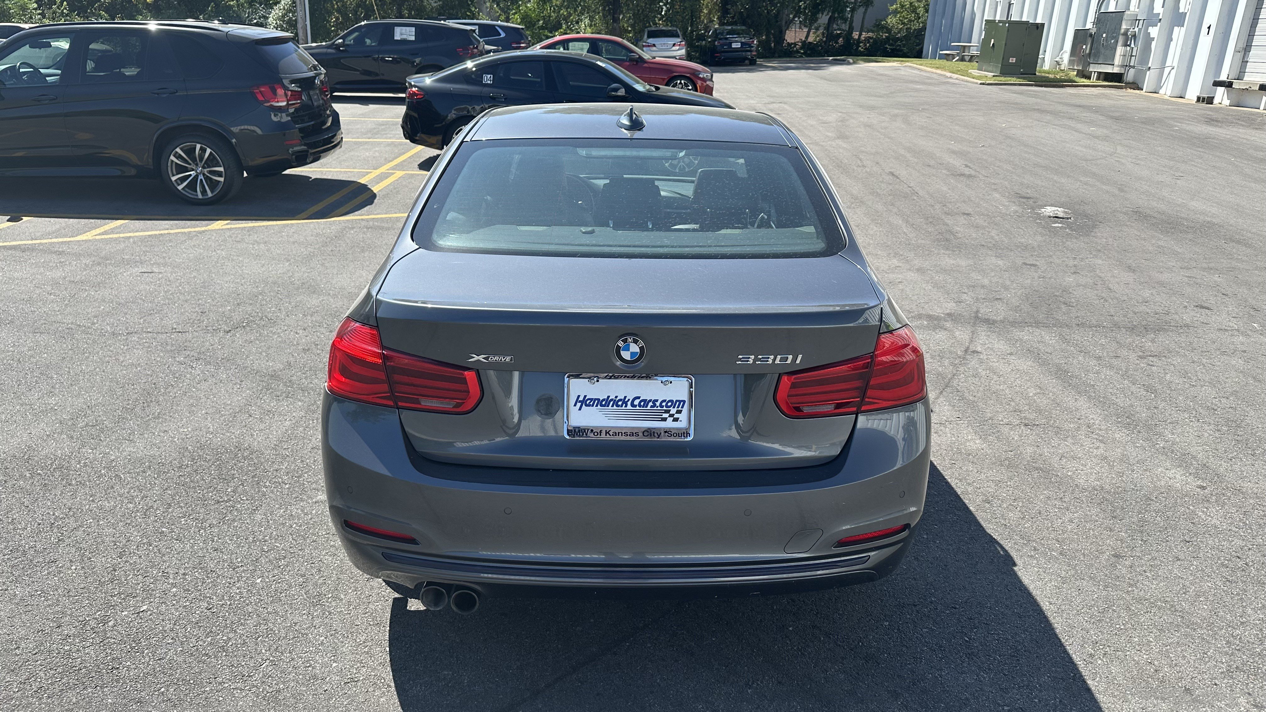 Used 2018 BMW 330i xDrive Sedan w/ Convenience Package AWD/4WD image 9