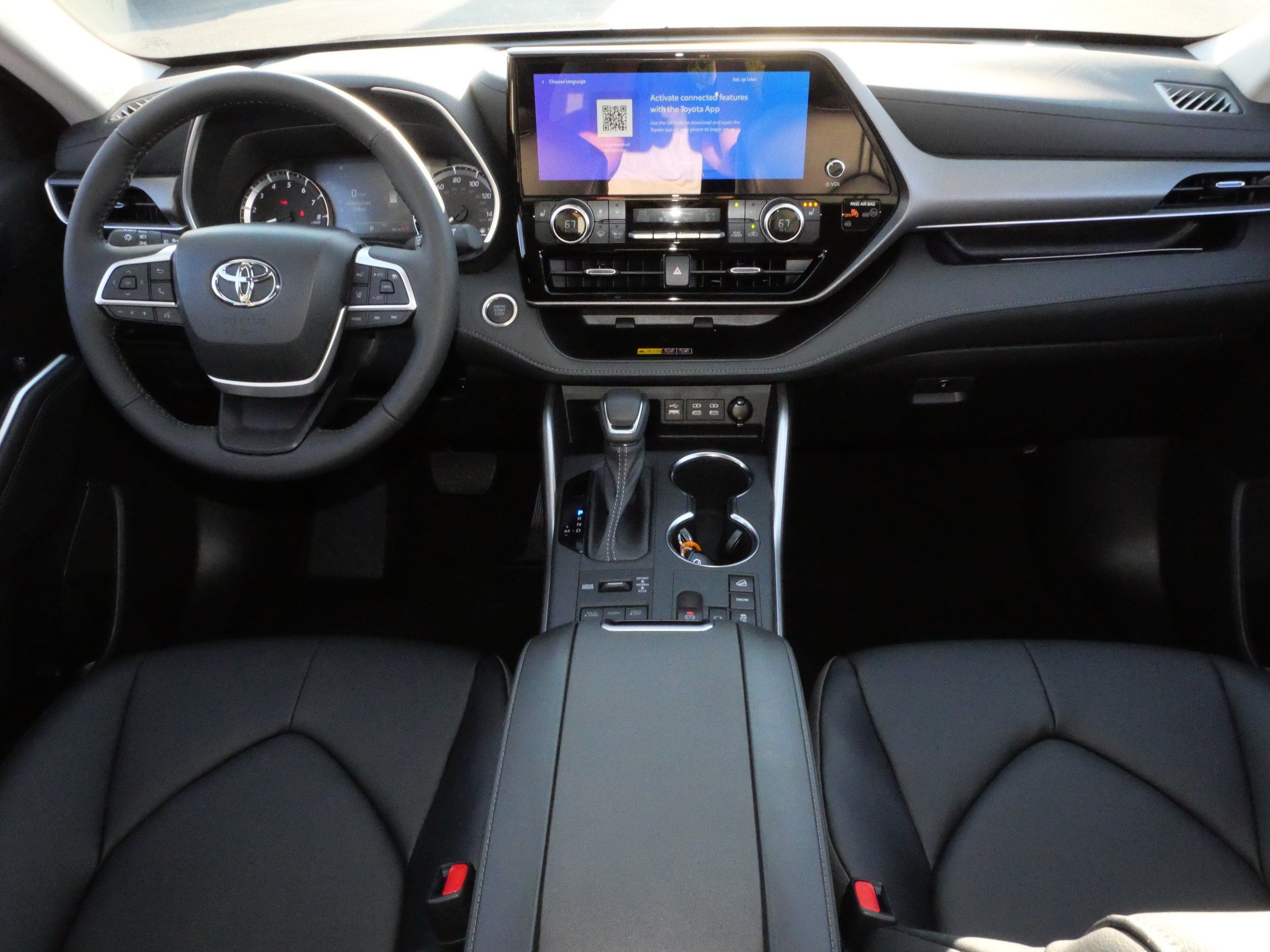Certified 2026 Toyota Highlander XLE AWD/4WD image 10