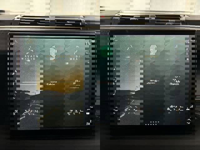 Used 2023 Land Rover Defender 130 X image 13