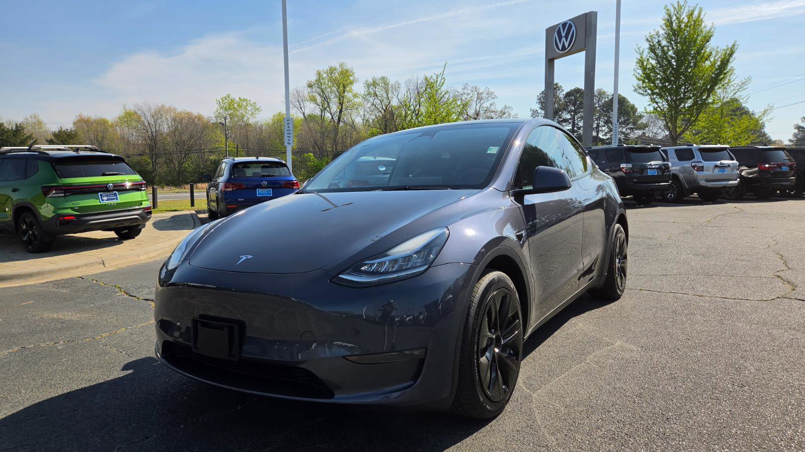 Used 2023 Tesla Model Y Long Range image 9