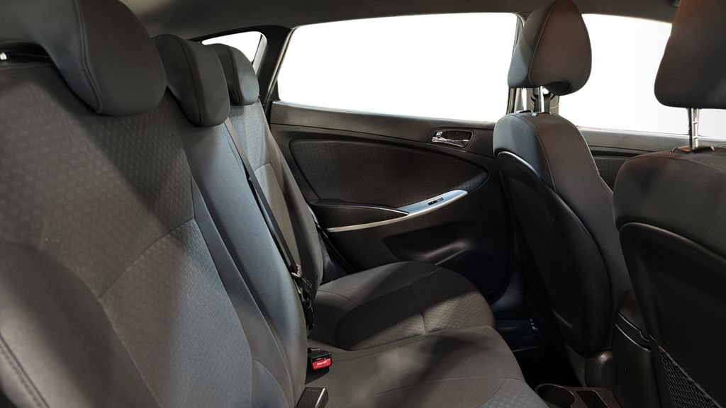 Used 2014 Hyundai Accent SE FWD image 15
