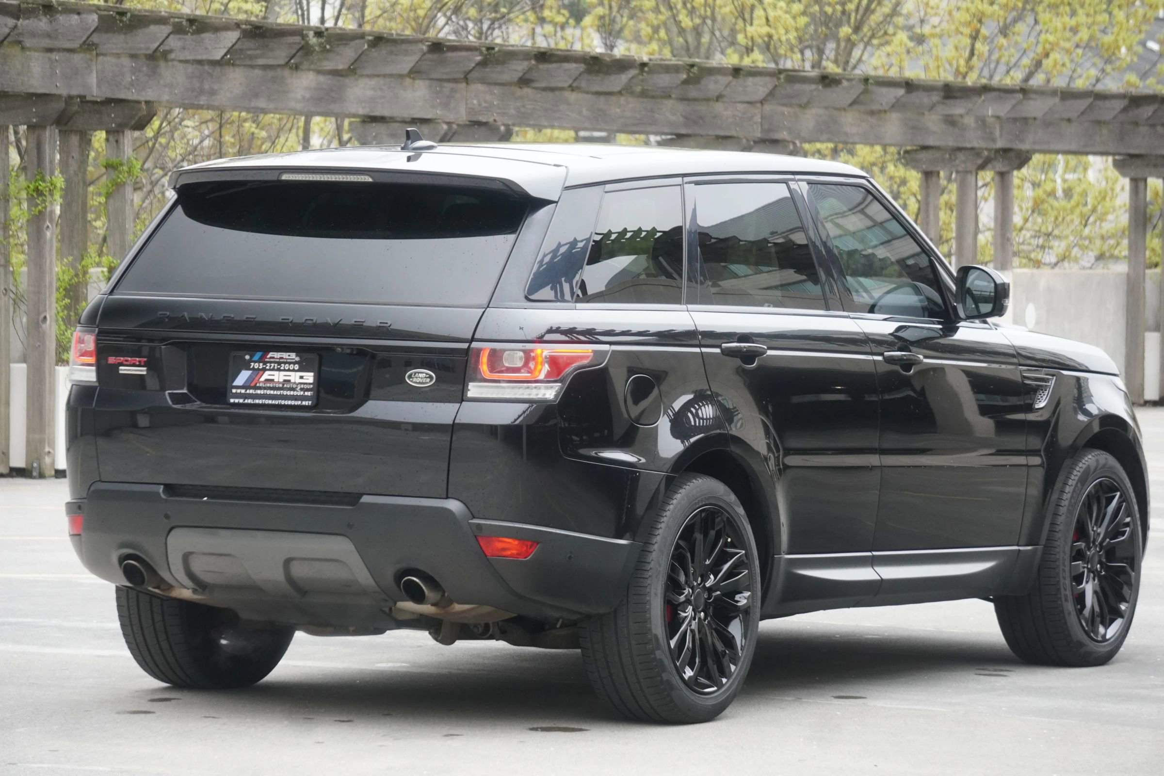 Used 2016 Land Rover Range Rover Sport Supercharged AWD/4WD image 30