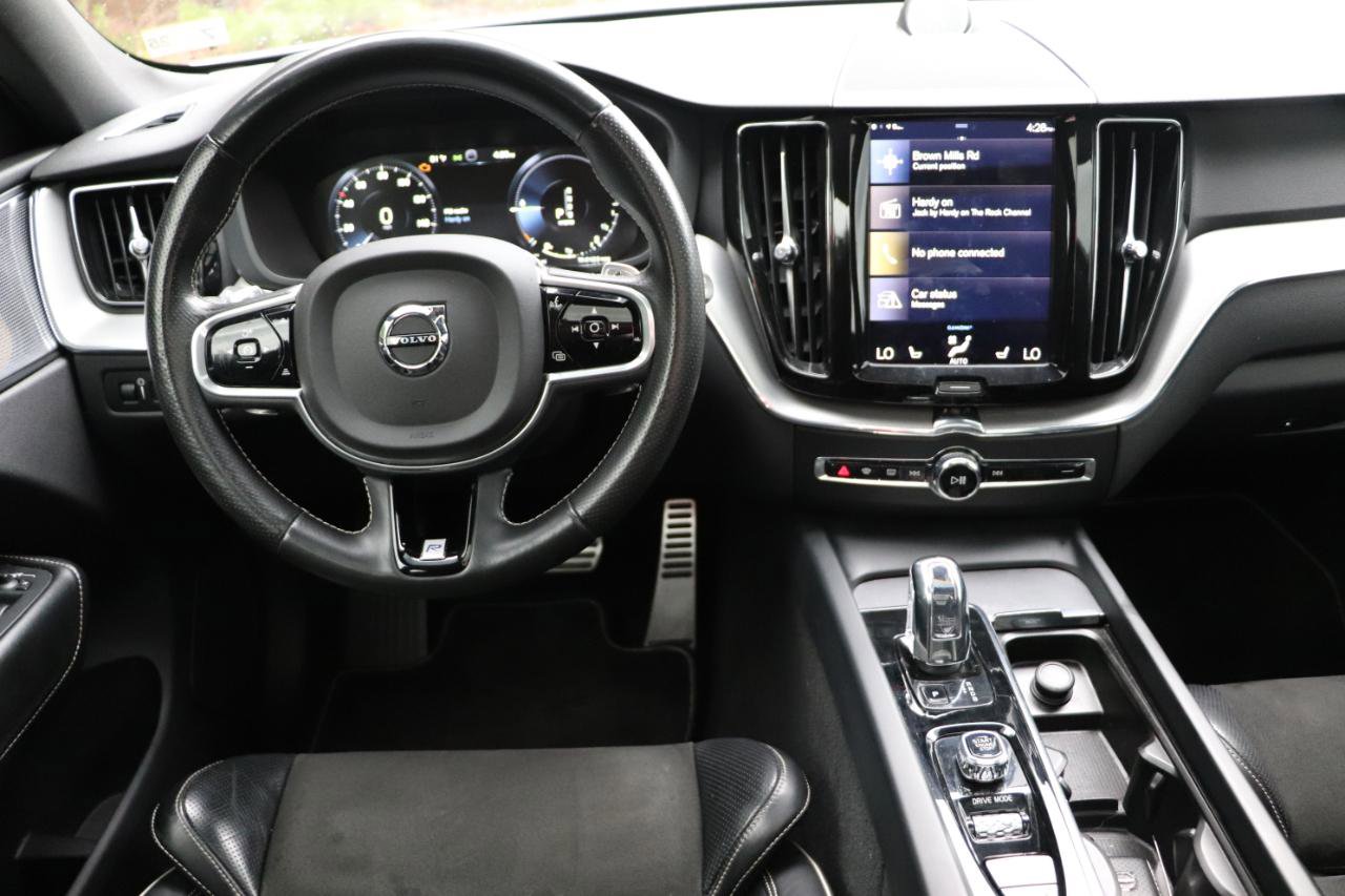 Used 2018 Volvo XC60 T8 R-Design w/ Convenience Package image 16