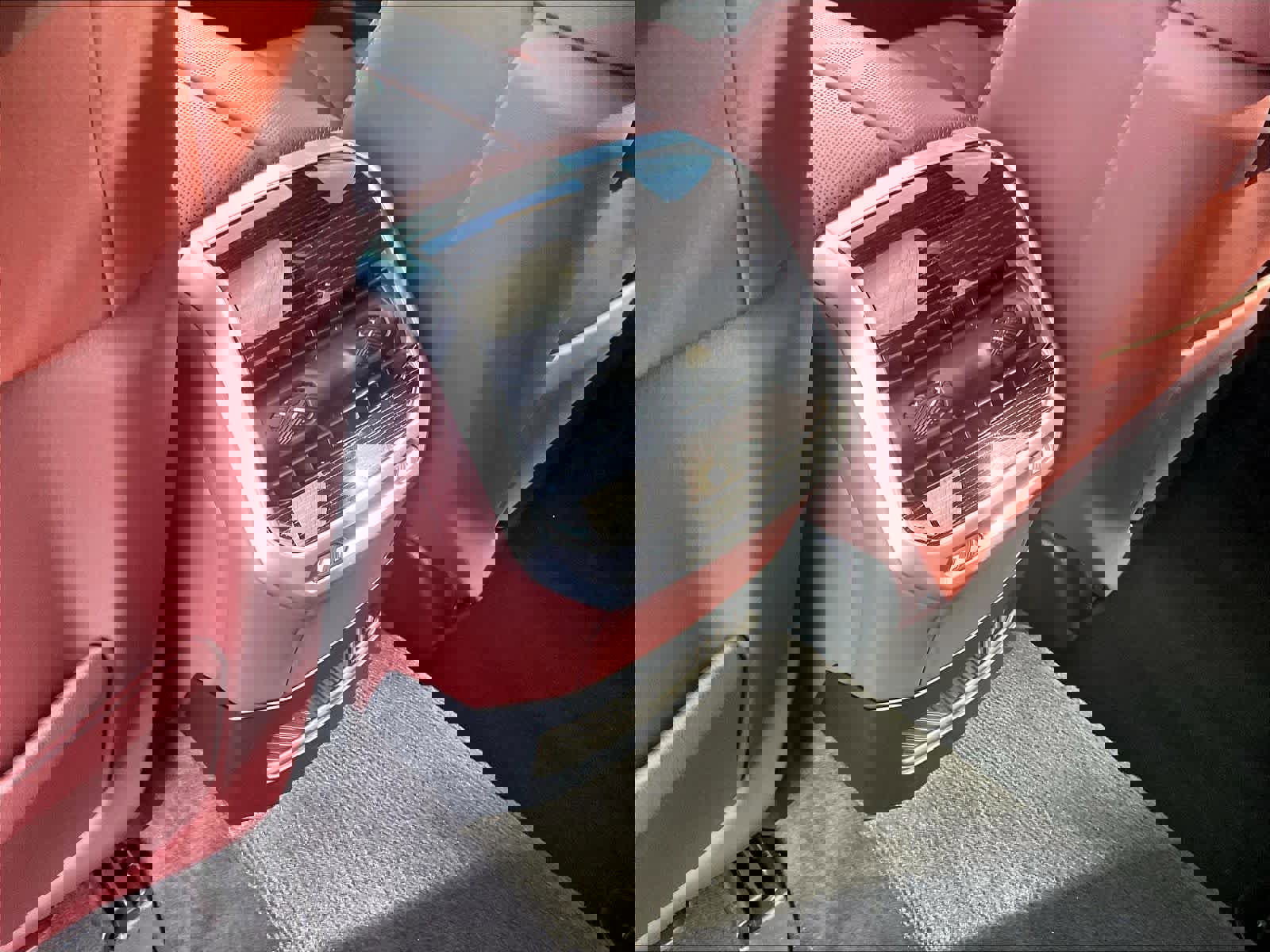 Used 2025 BMW 740i w/ Premium Package image 34