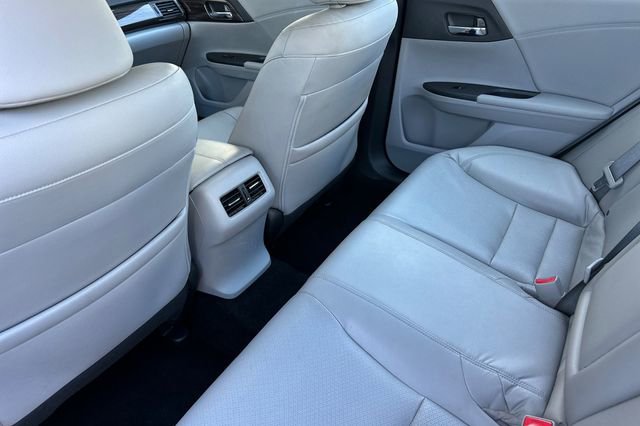 Used 2017 Honda Accord EX-L image 14