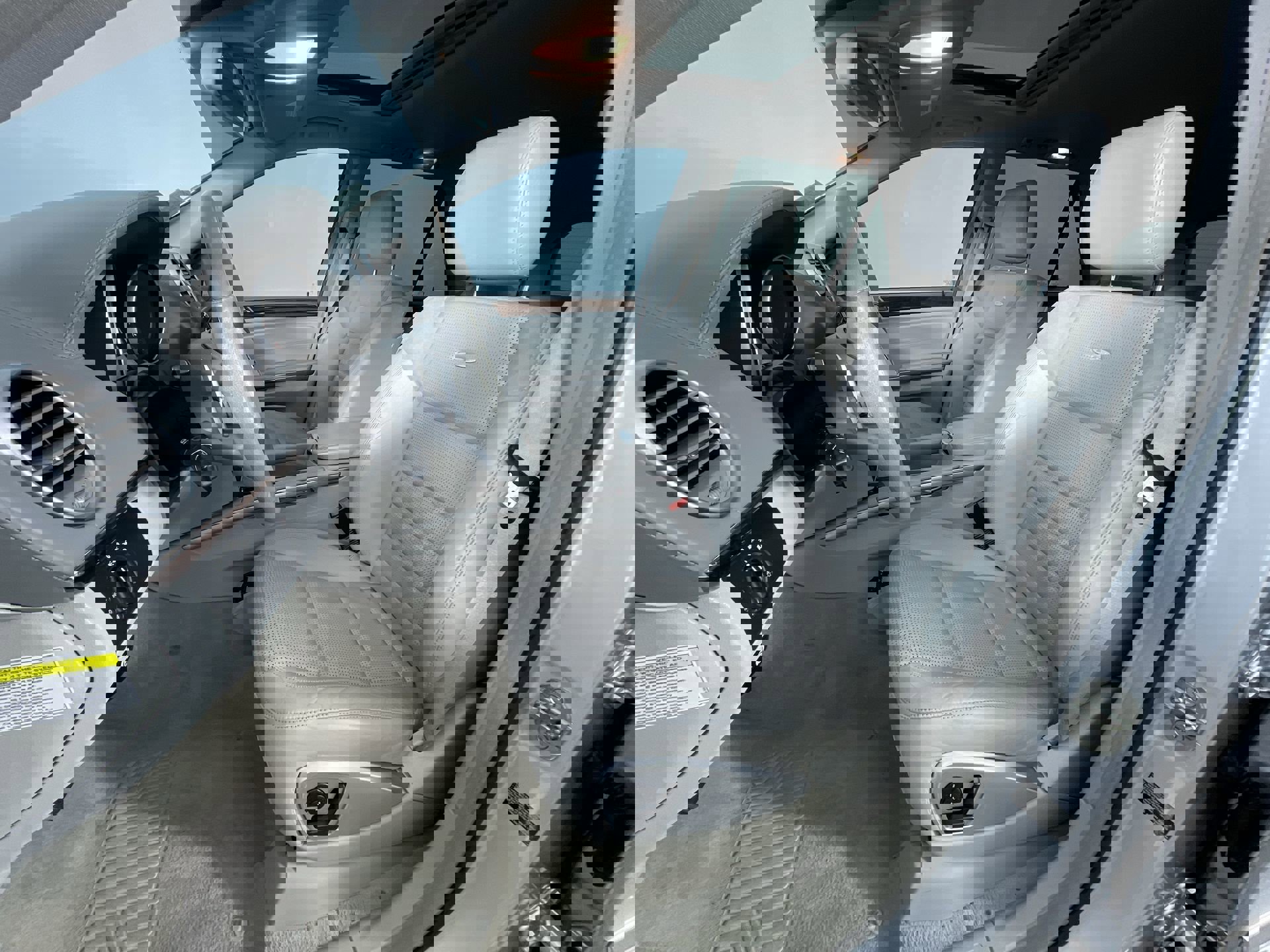 Used 2009 Mercedes-Benz ML 63 AMG 4MATIC image 15