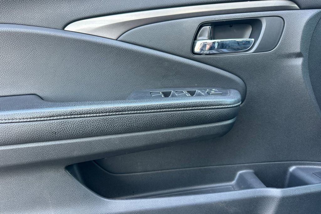 Certified 2019 Honda Ridgeline Sport image 11