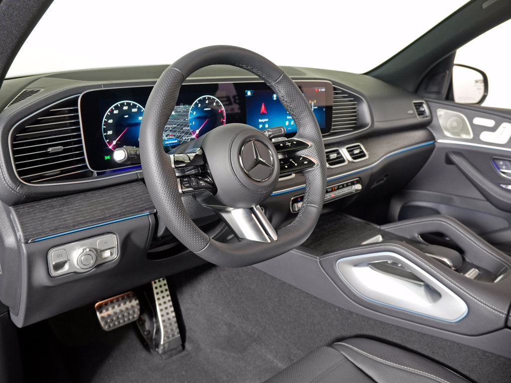 Certified 2026 Mercedes-Benz GLS 450 4MATIC image 11