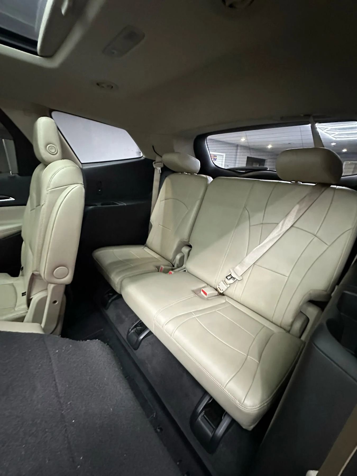 Used 2018 Buick Enclave Essence image 26
