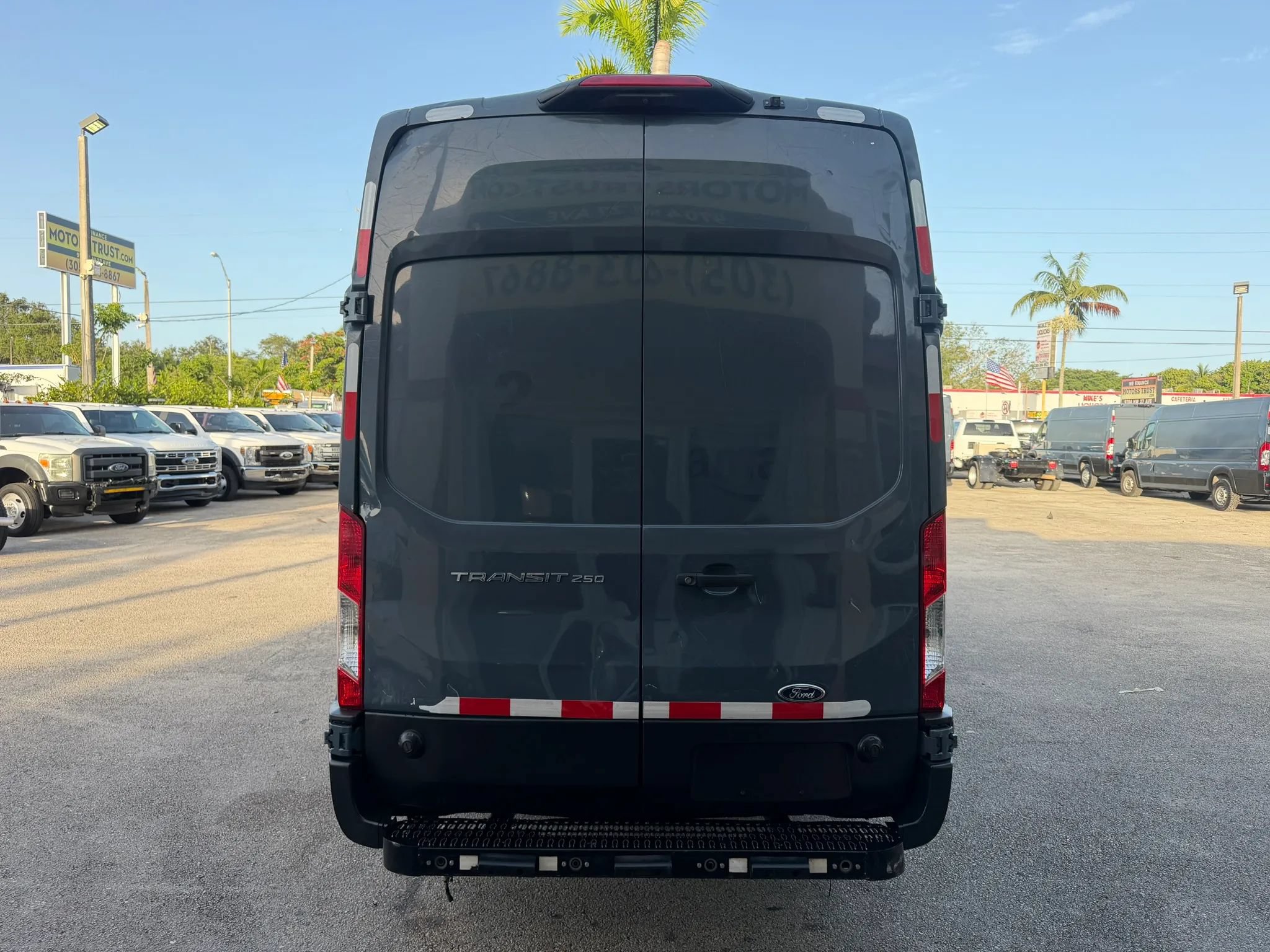Used 2020 Ford Transit 250 148 High Roof Extended RWD image 4