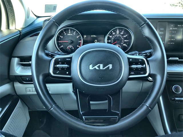 Used 2024 Kia Carnival LX image 14