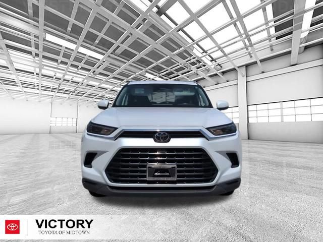 Used 2024 Toyota Grand Highlander XLE image 8