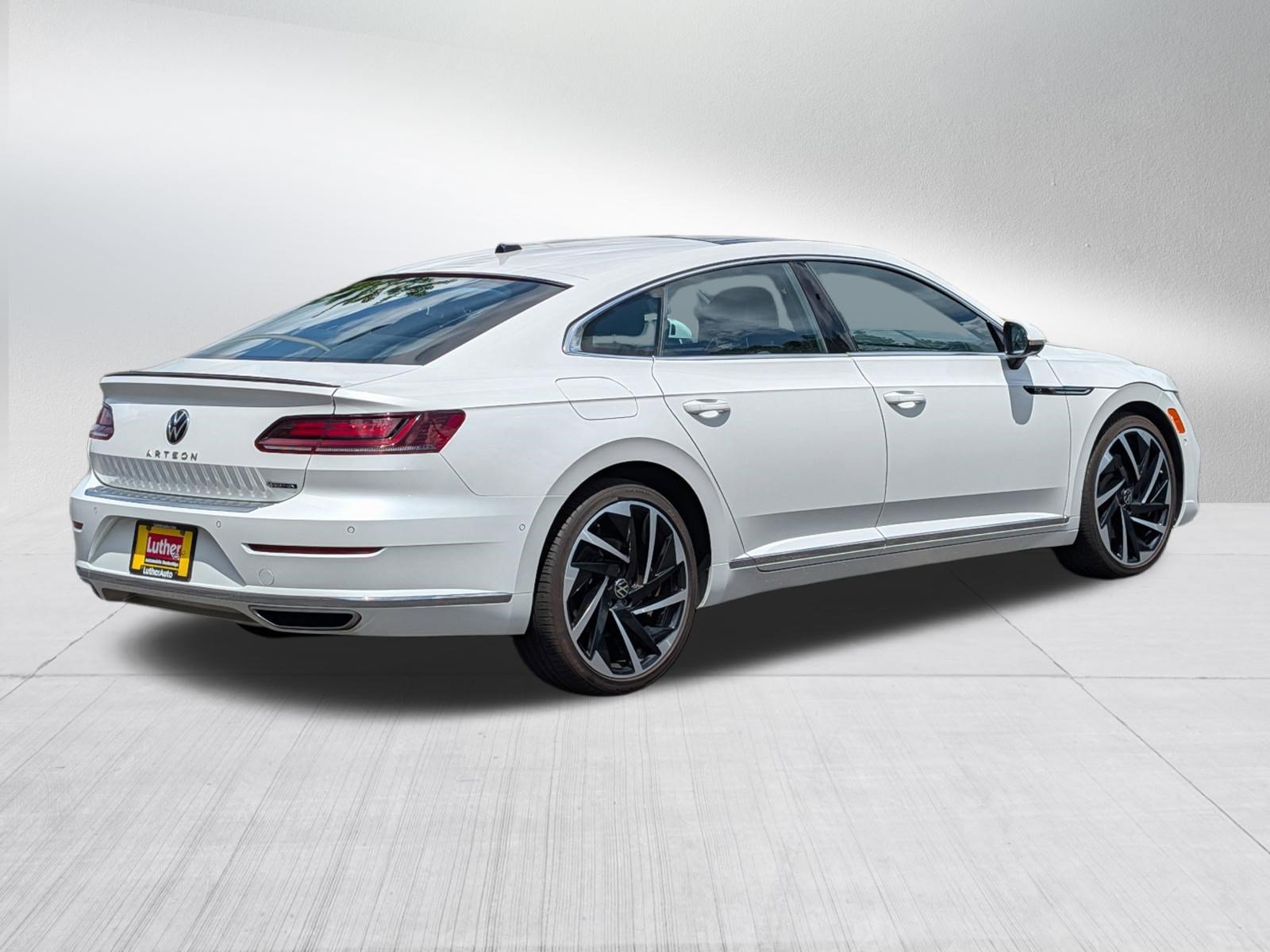 Used 2023 Volkswagen Arteon SEL Premium w/ Arteon MDO Package AWD/4WD image 7