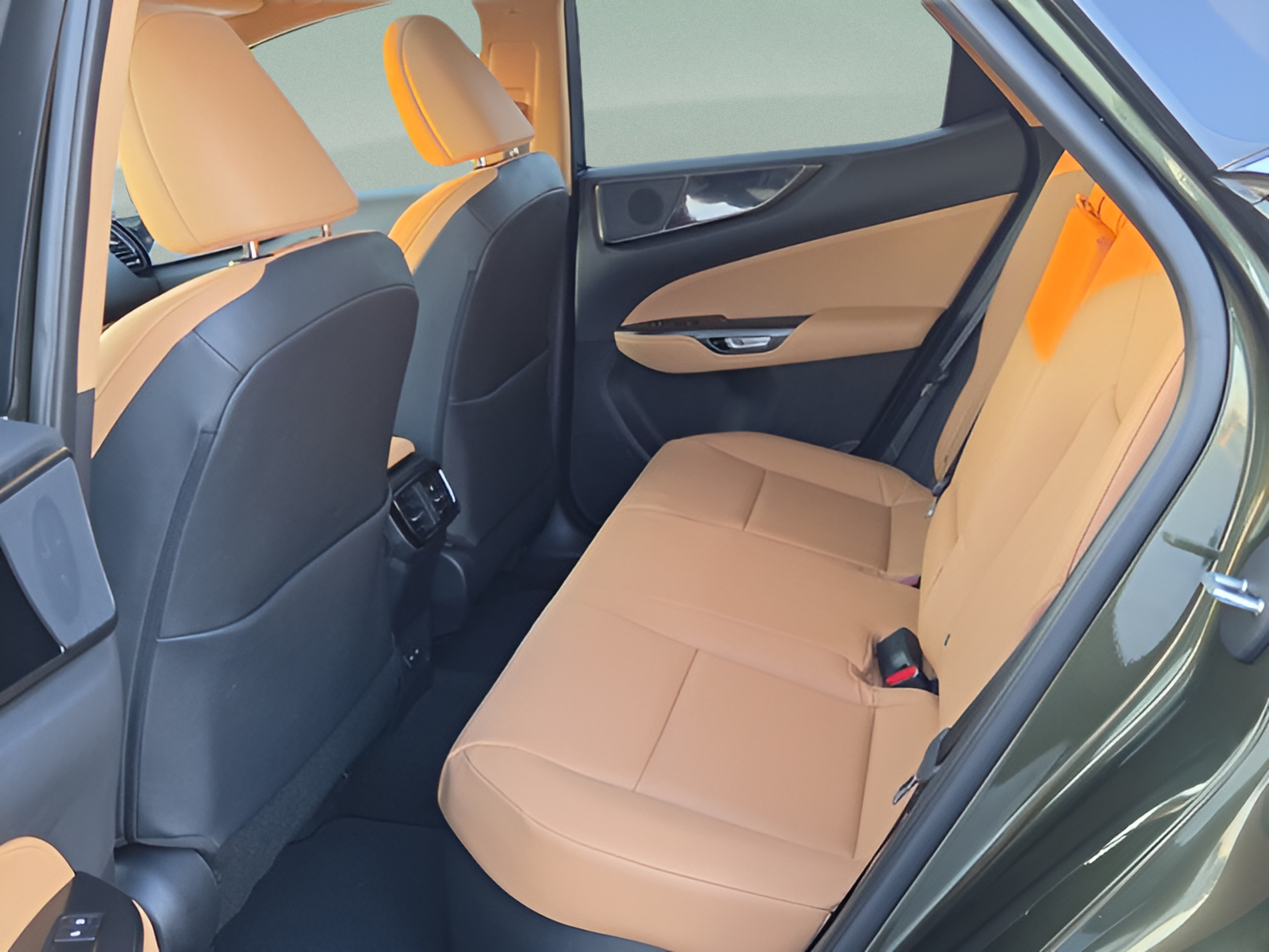 Used 2024 Lexus NX 350h AWD image 11