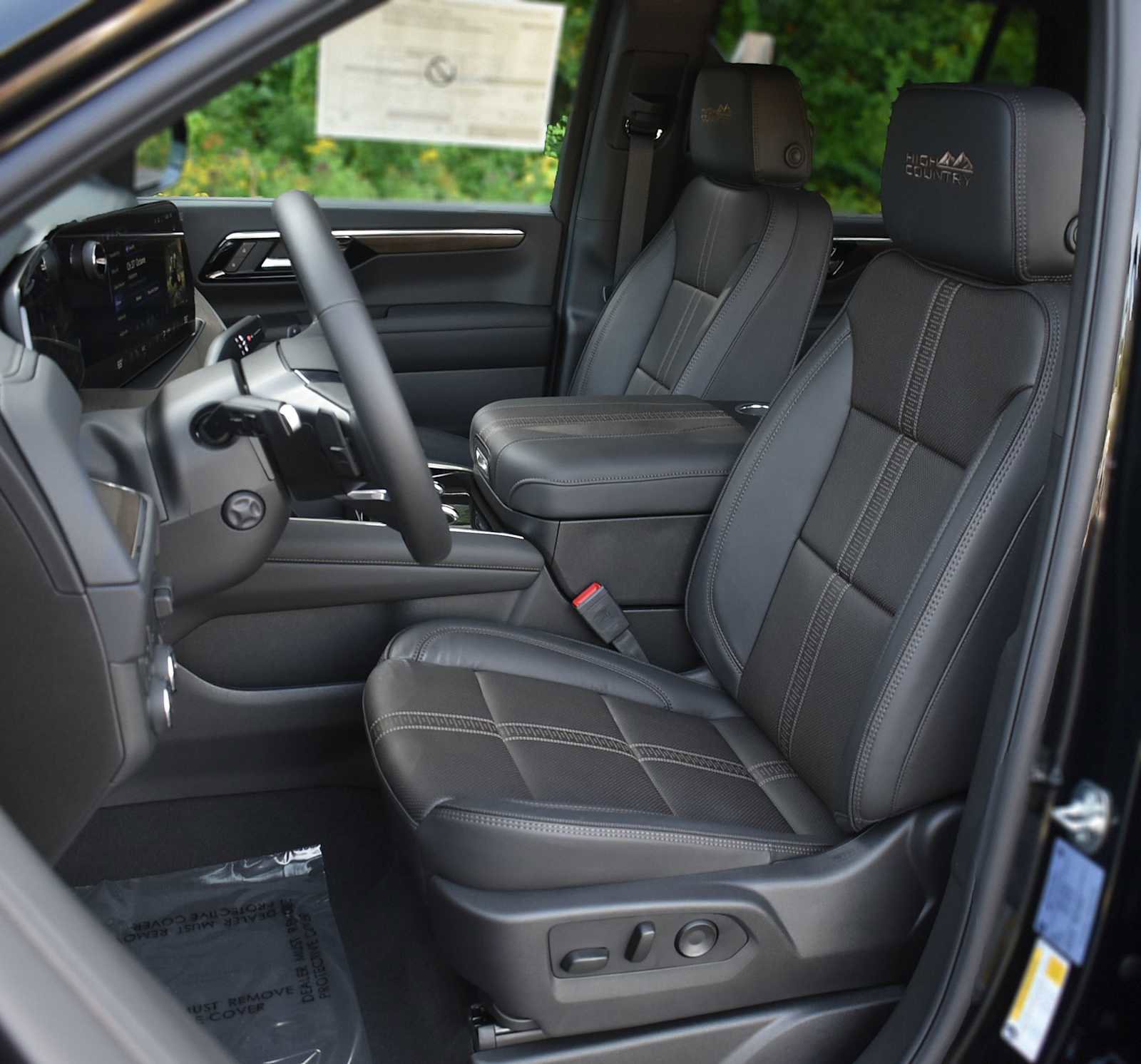 New 2025 Chevrolet Tahoe High Country w/ Sun And Tow Package image 9