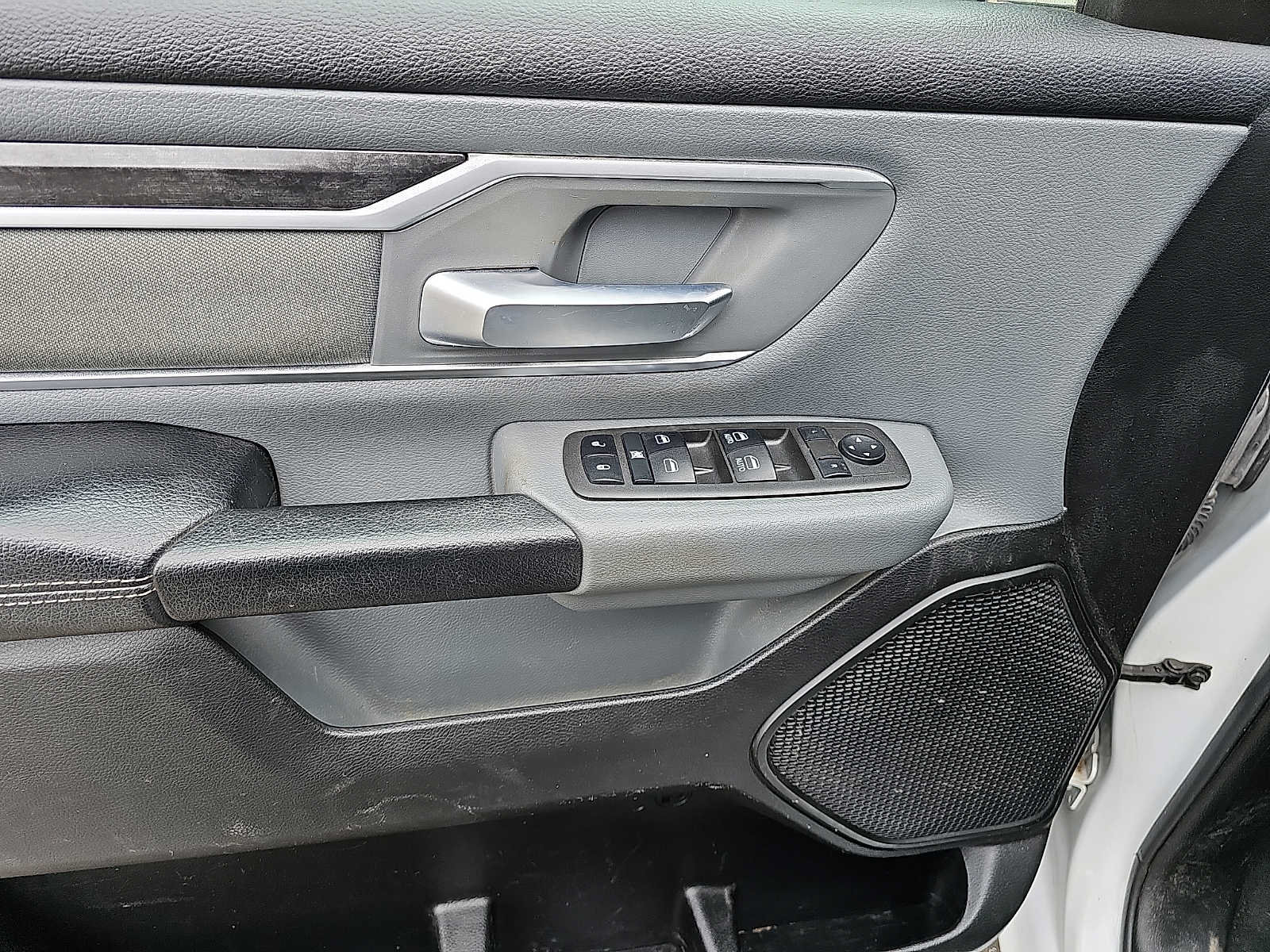 Used 2022 RAM 1500 Big Horn AWD/4WD image 12