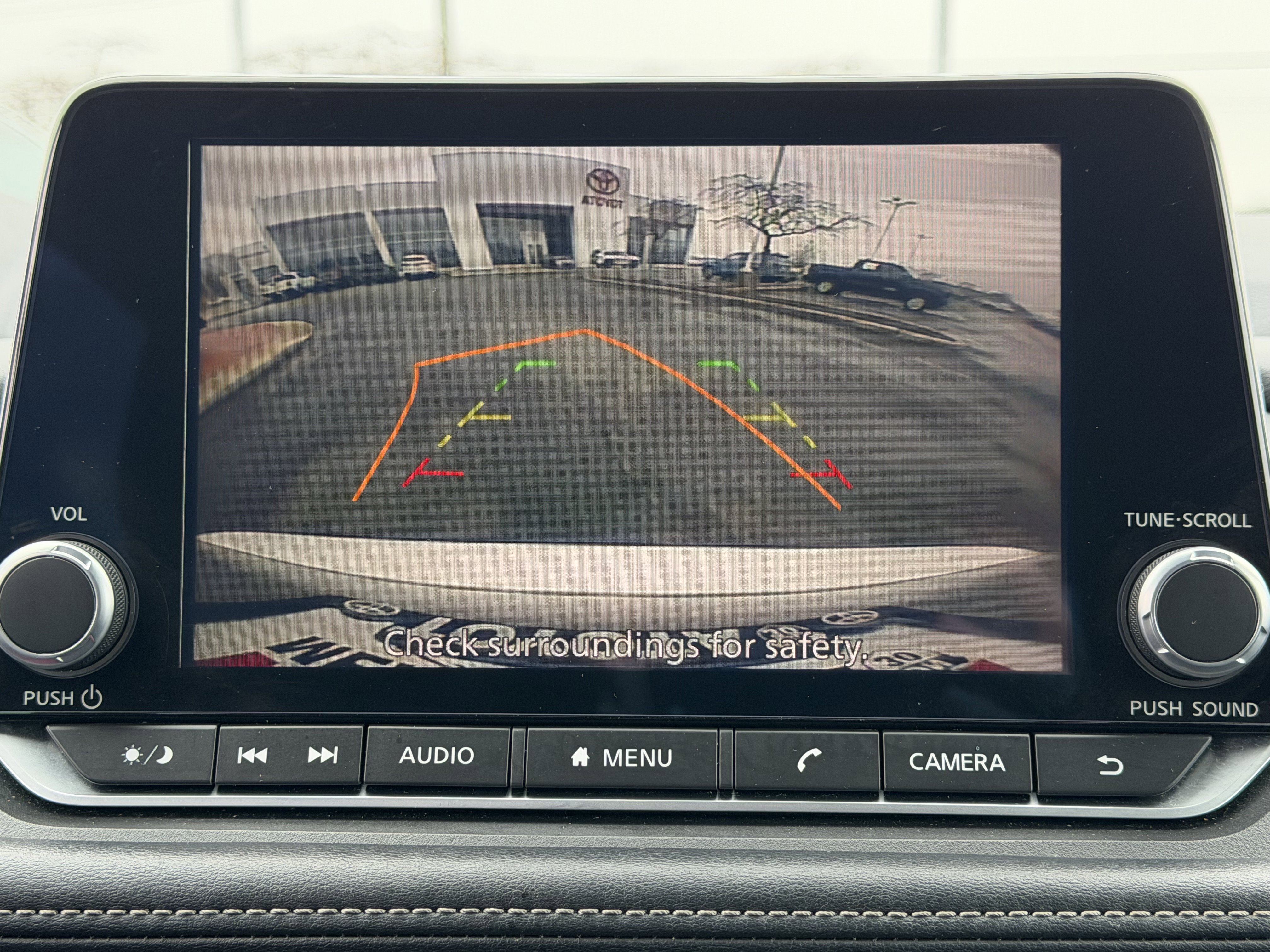 Used 2024 Nissan Rogue S AWD/4WD image 29