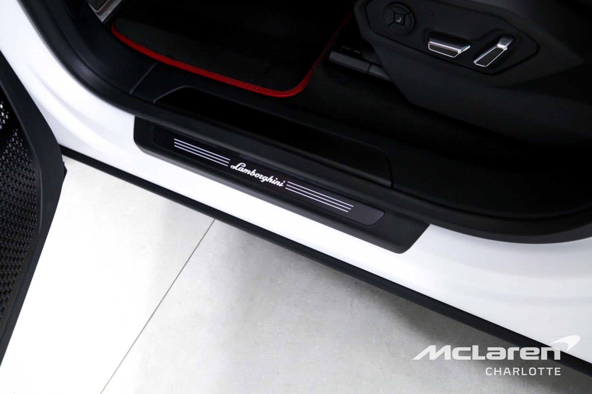 Used 2023 Lamborghini Urus S image 15