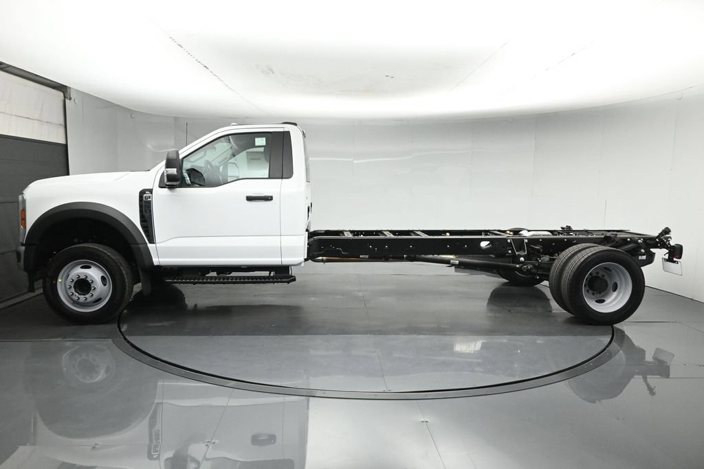 New 2026 Ford F550 2WD Regular Cab Super Duty image 6