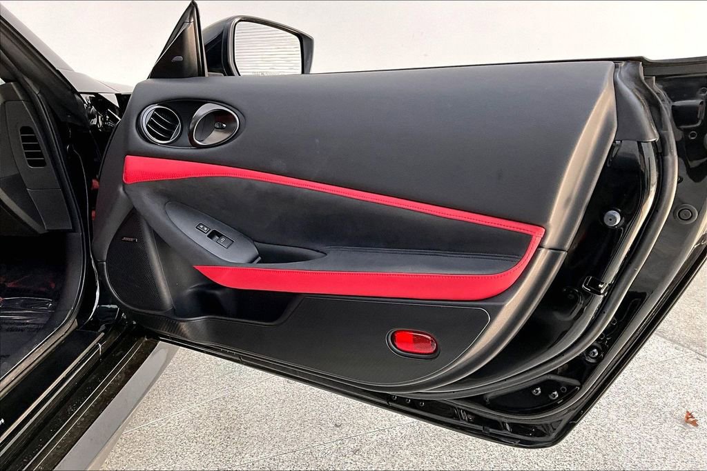 Used 2024 Nissan Z Performance w/ Floor Mat Package image 23