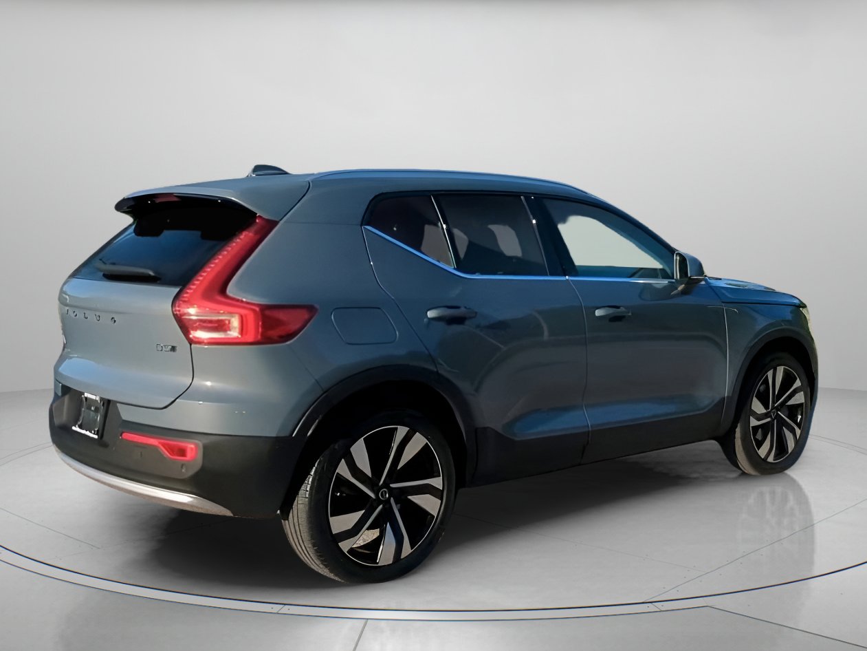 Used 2023 Volvo XC40 B5 Plus w/ Protection Package Premier AWD/4WD image 29