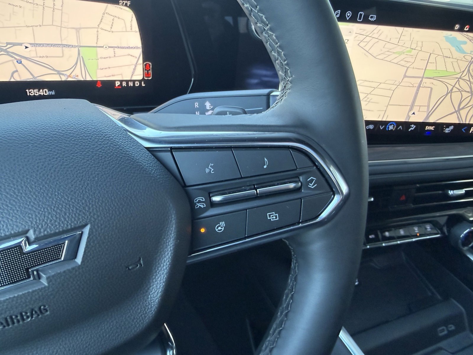 Used 2025 Chevrolet Suburban Z71 w/ Z71 Off-Road Package image 39