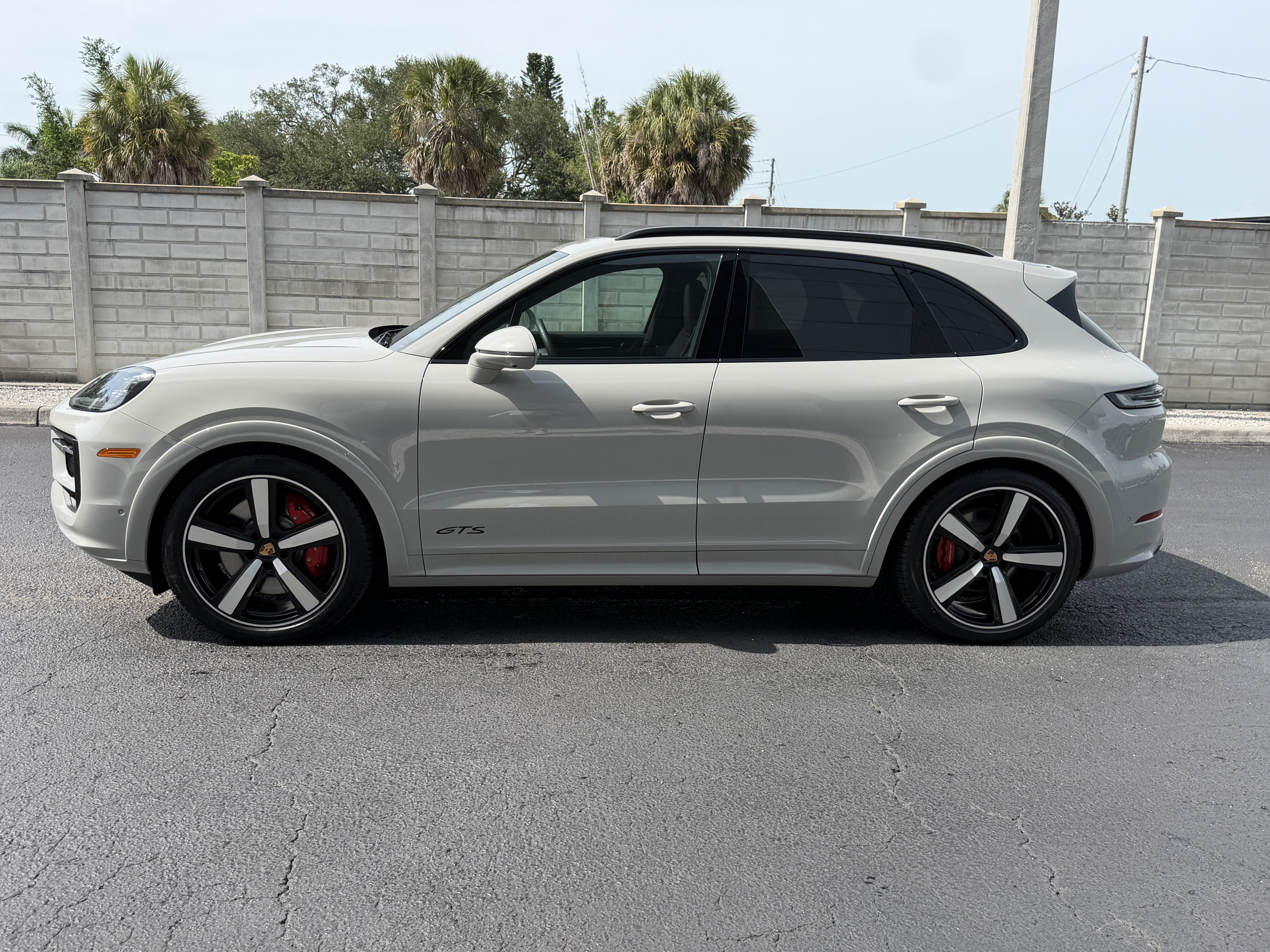 New 2026 Porsche Cayenne GTS AWD/4WD image 2