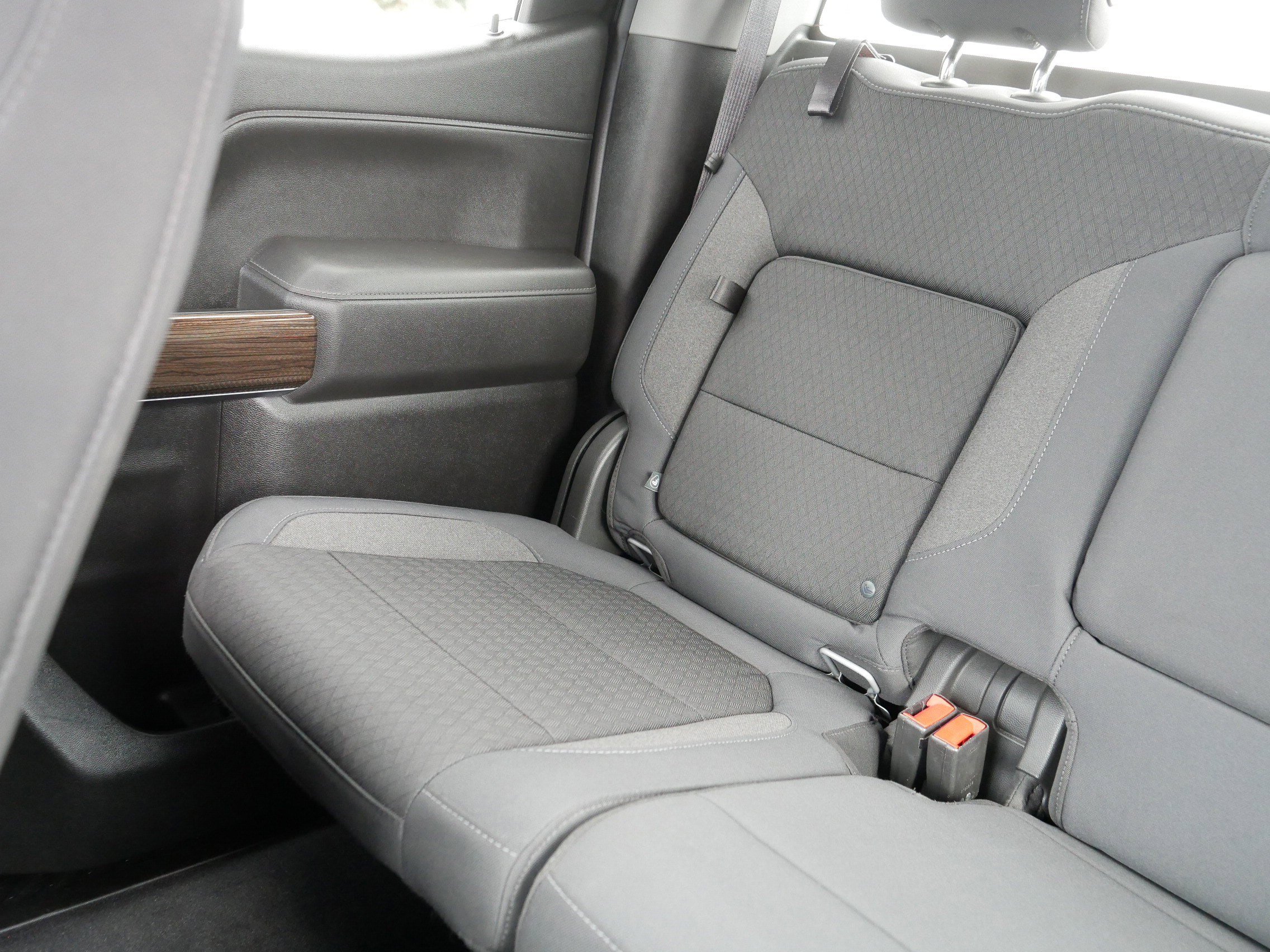 Used 2019 Chevrolet Silverado 1500 LT Trail Boss w/ Convenience Package AWD/4WD image 12