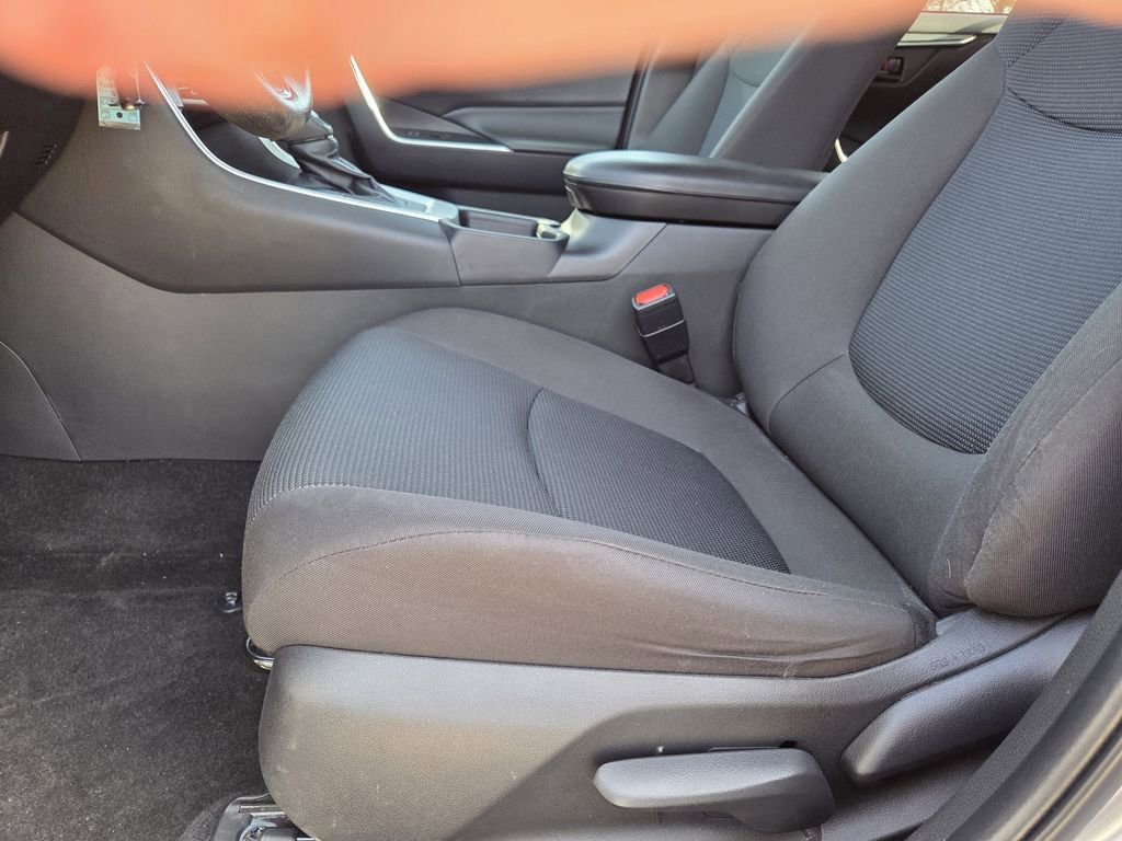 Used 2023 Toyota RAV4 LE image 13