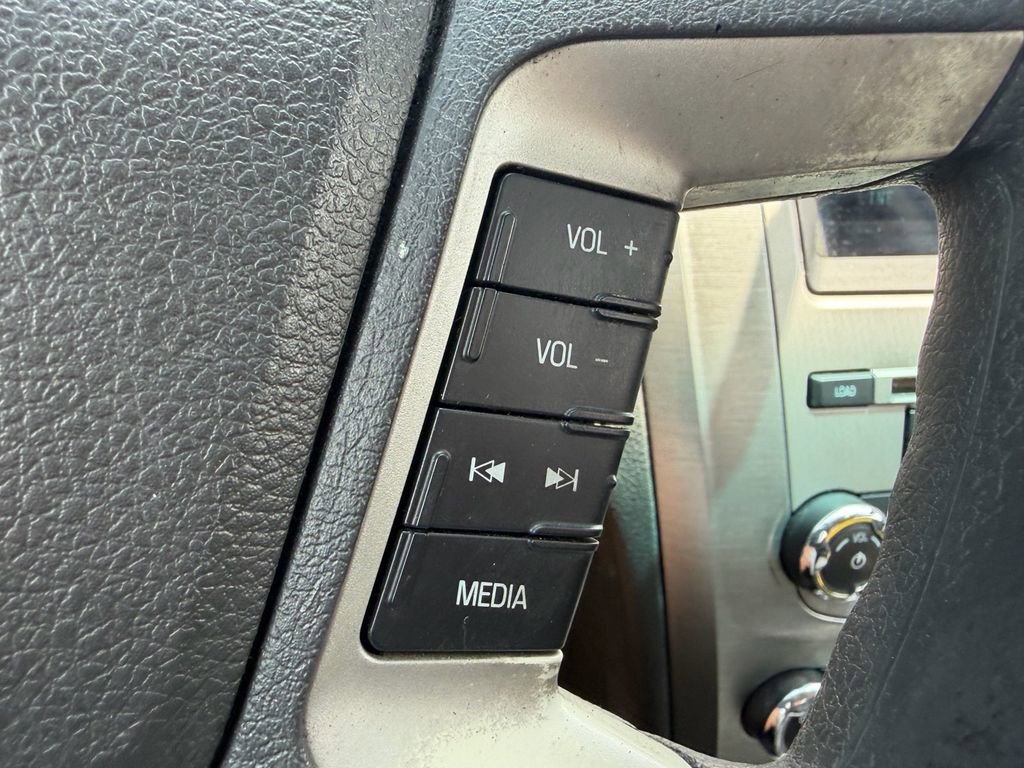 Used 2010 Ford Fusion SE FWD image 14