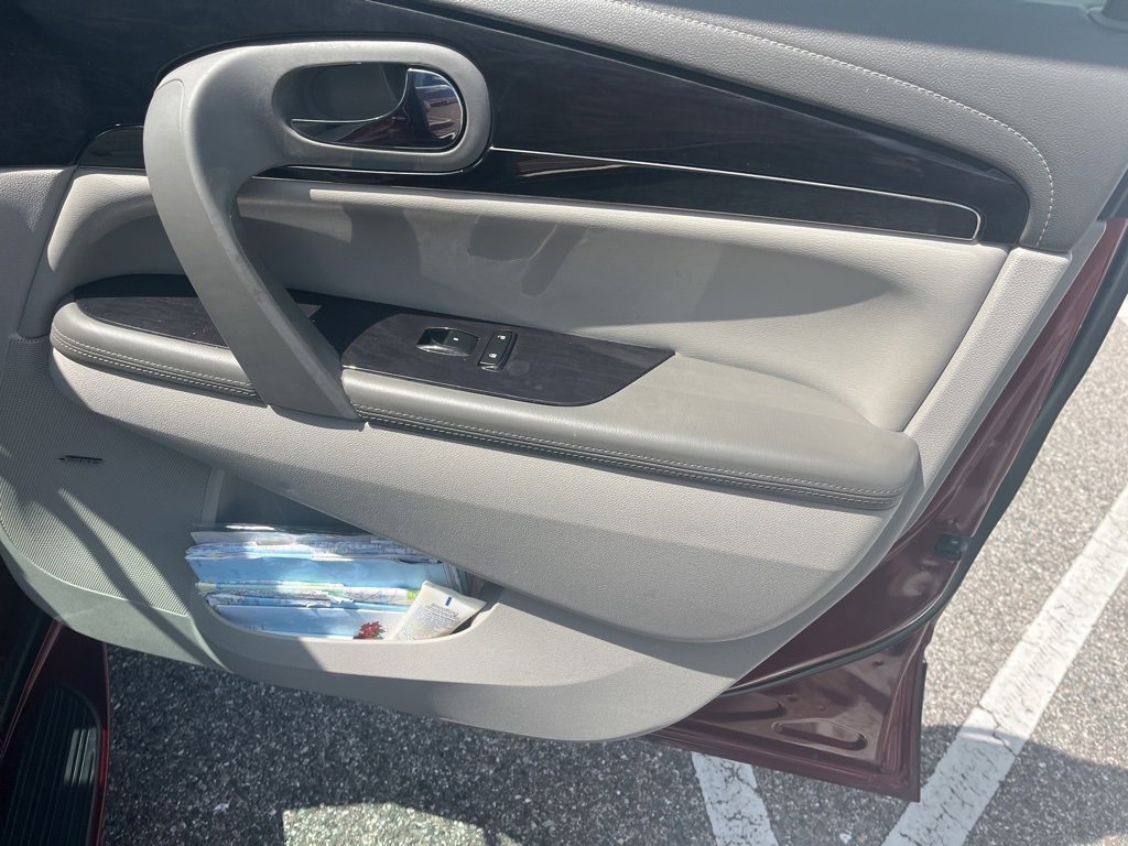 Used 2016 Buick Enclave Leather image 6