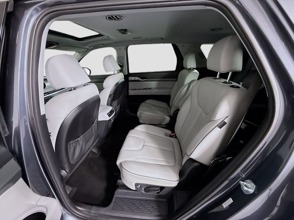 Used 2024 Hyundai Palisade SEL w/ Premium Package FWD image 22
