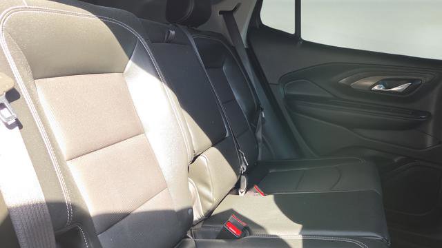 Used 2024 GMC Terrain SLT w/ Infotainment Package II image 20