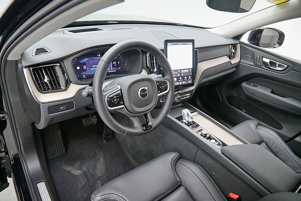 New 2026 Volvo XC60 B5 Ultra w/ Protection Package Premier image 12