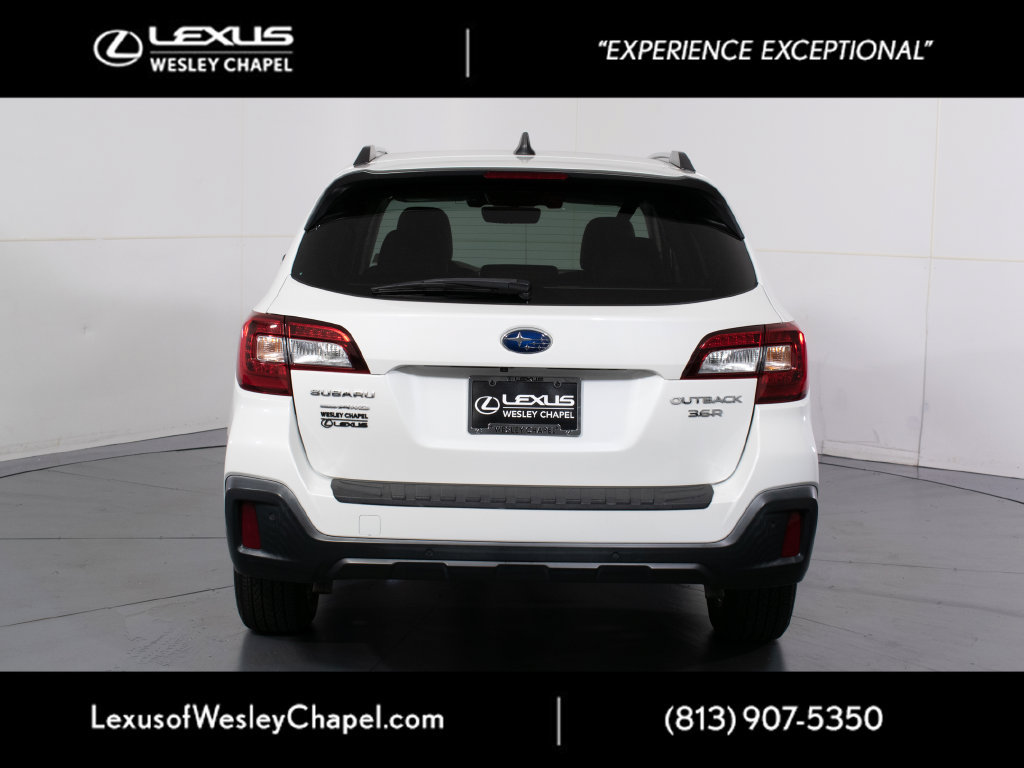 Used 2018 Subaru Outback 3.6R Touring AWD/4WD image 6